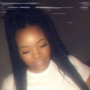 Meet your Posher, Keyandis